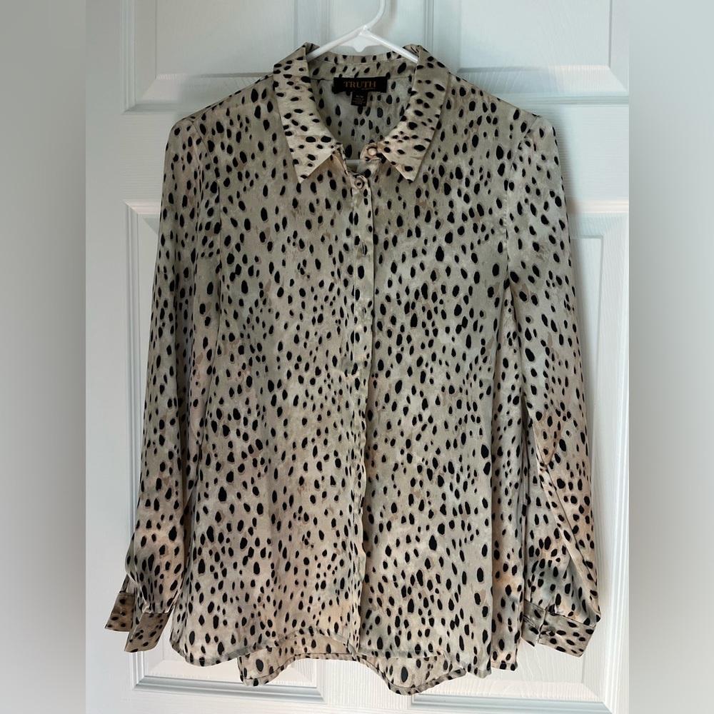 Truth by Republic Animal Print Lightweight Long Sleeves Top Size M